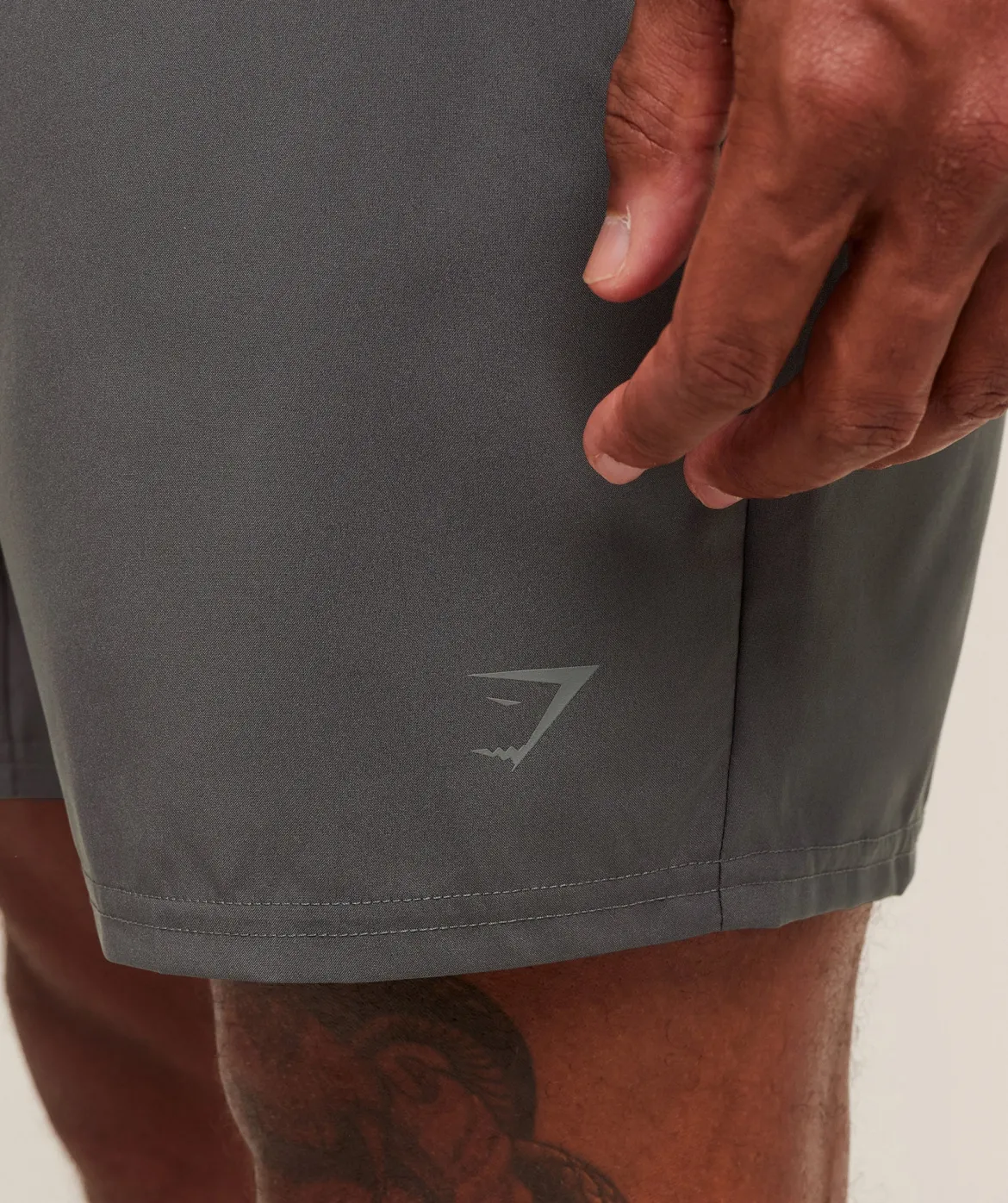 Hybrid Graphic 7" Shorts