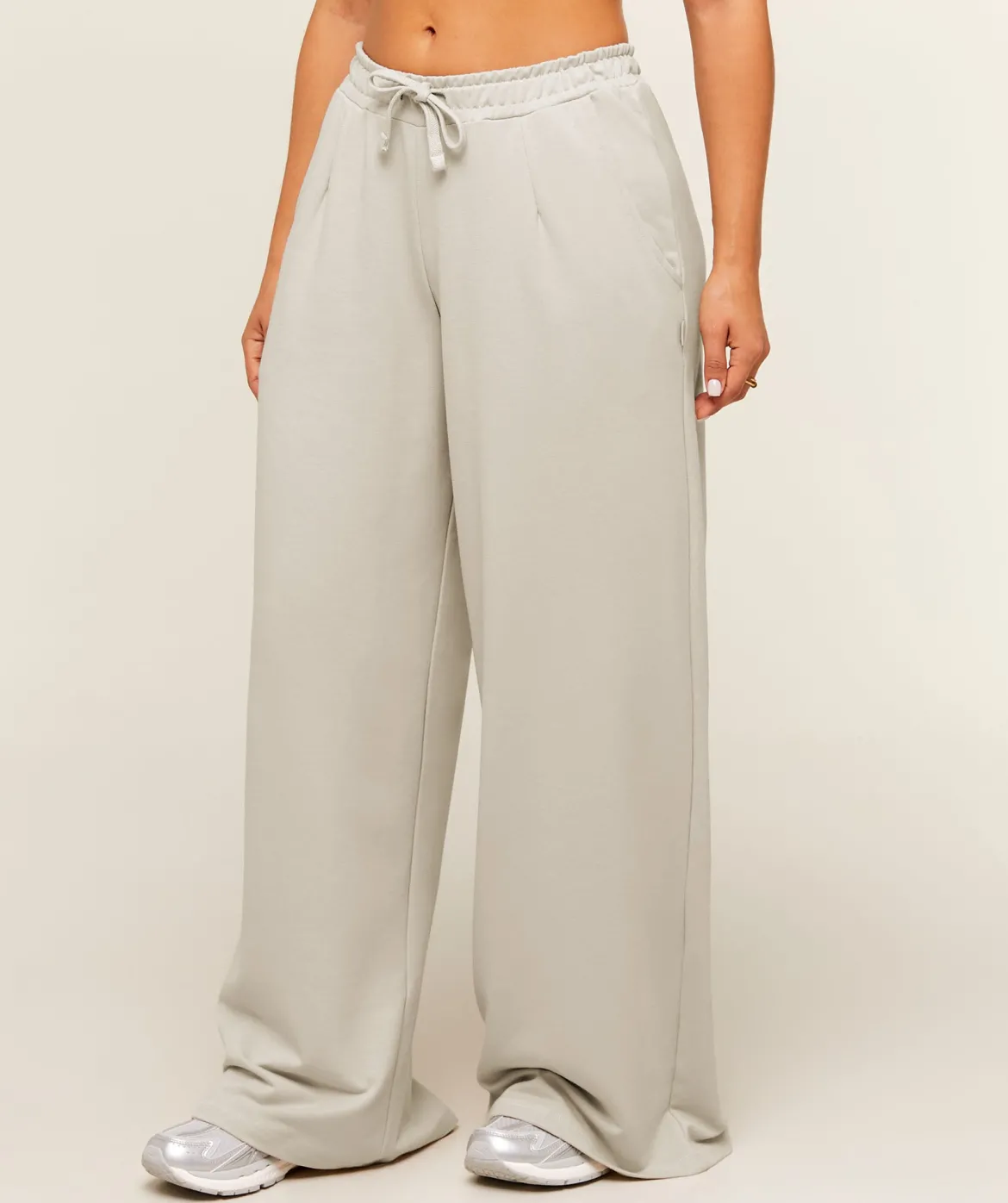 Lightweight Wide Leg Pant Short