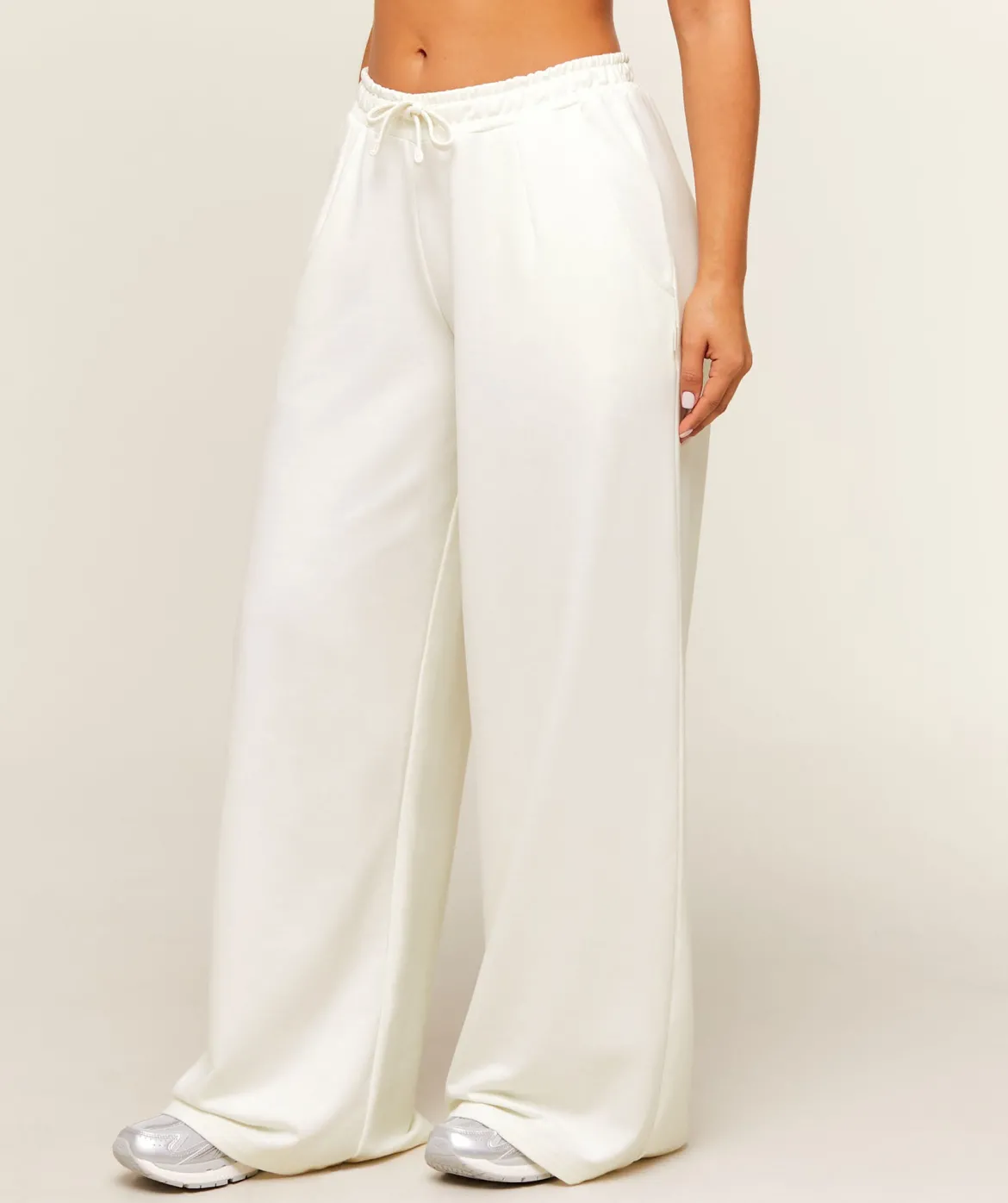 Lightweight Wide Leg Pant Short