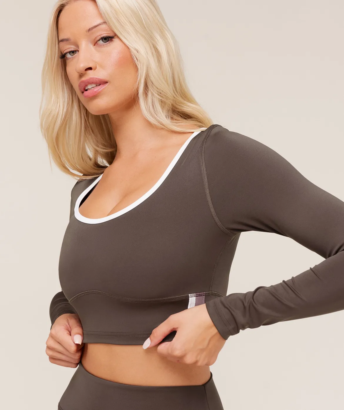 Piping Long Sleeve Crop Top